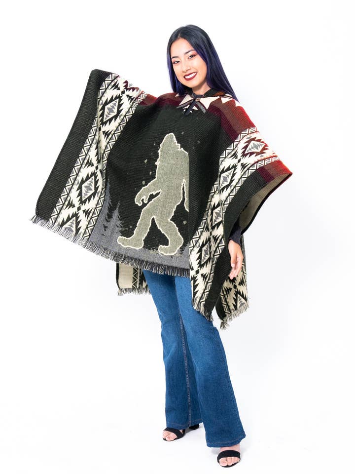 Los Andes Shop - Wholesale Poncho - Unisex - Bigfoot Poncho Sasquatch Hooded Blanket