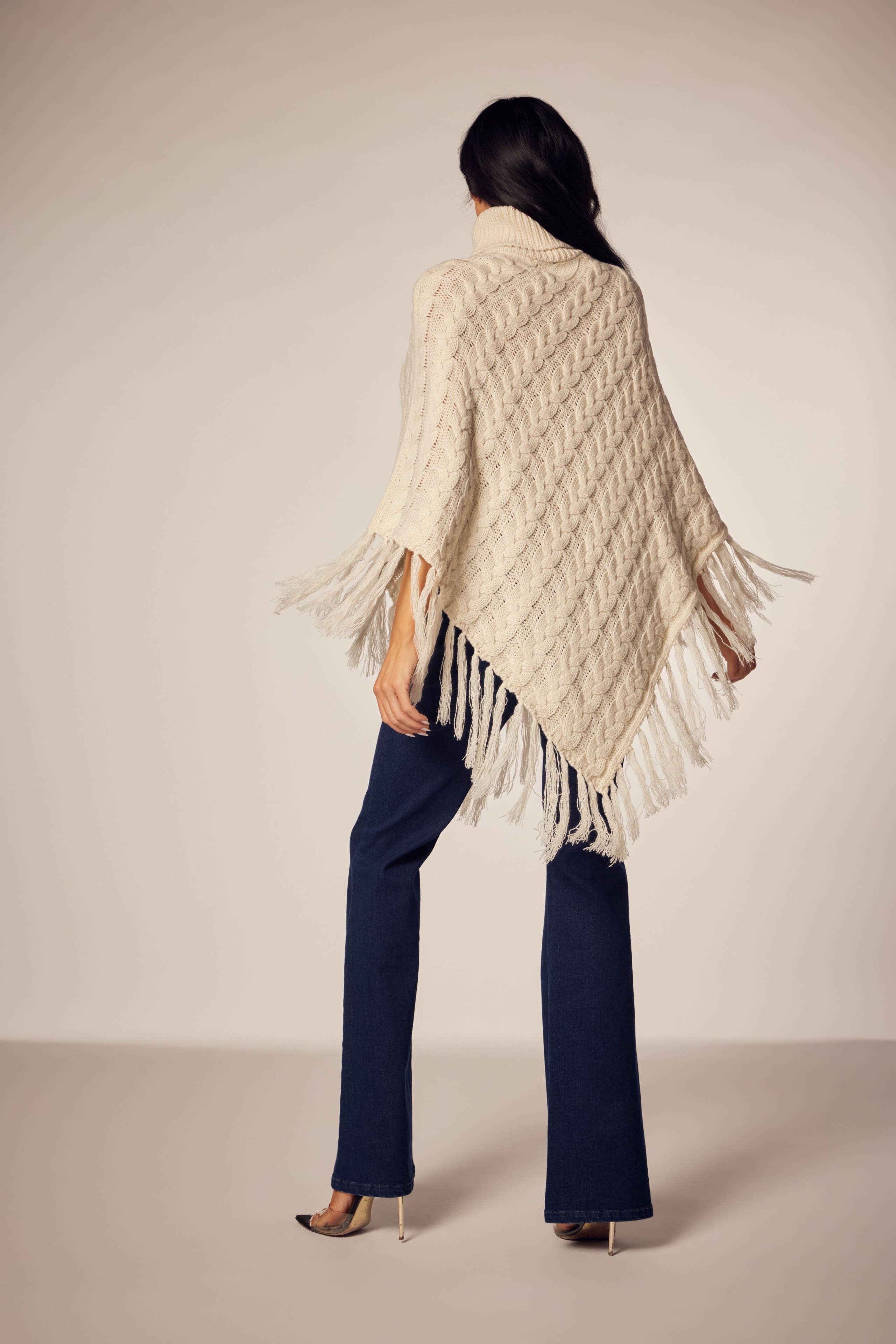 Elfenbein Langer Strickponcho mit Fransen für den Herbst für den Großhandel auf Faire2