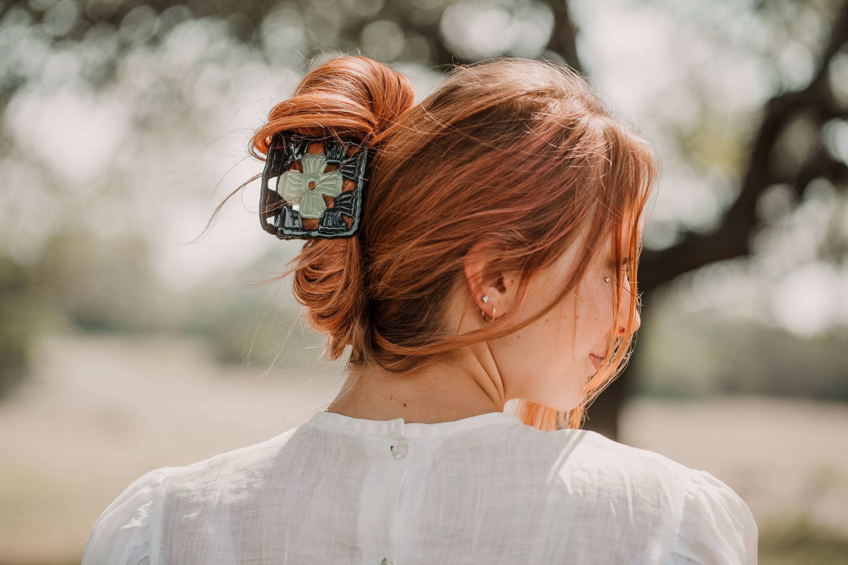 Hey Ricochet - Wholesale Hair Clip - Women's - Granny Square Claw8