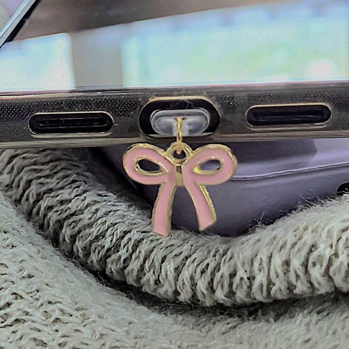 Fui Fuío by Ktna - Wholesale Individual charm/pendant - Pink Dainty Bow USB-C Charm Plug2