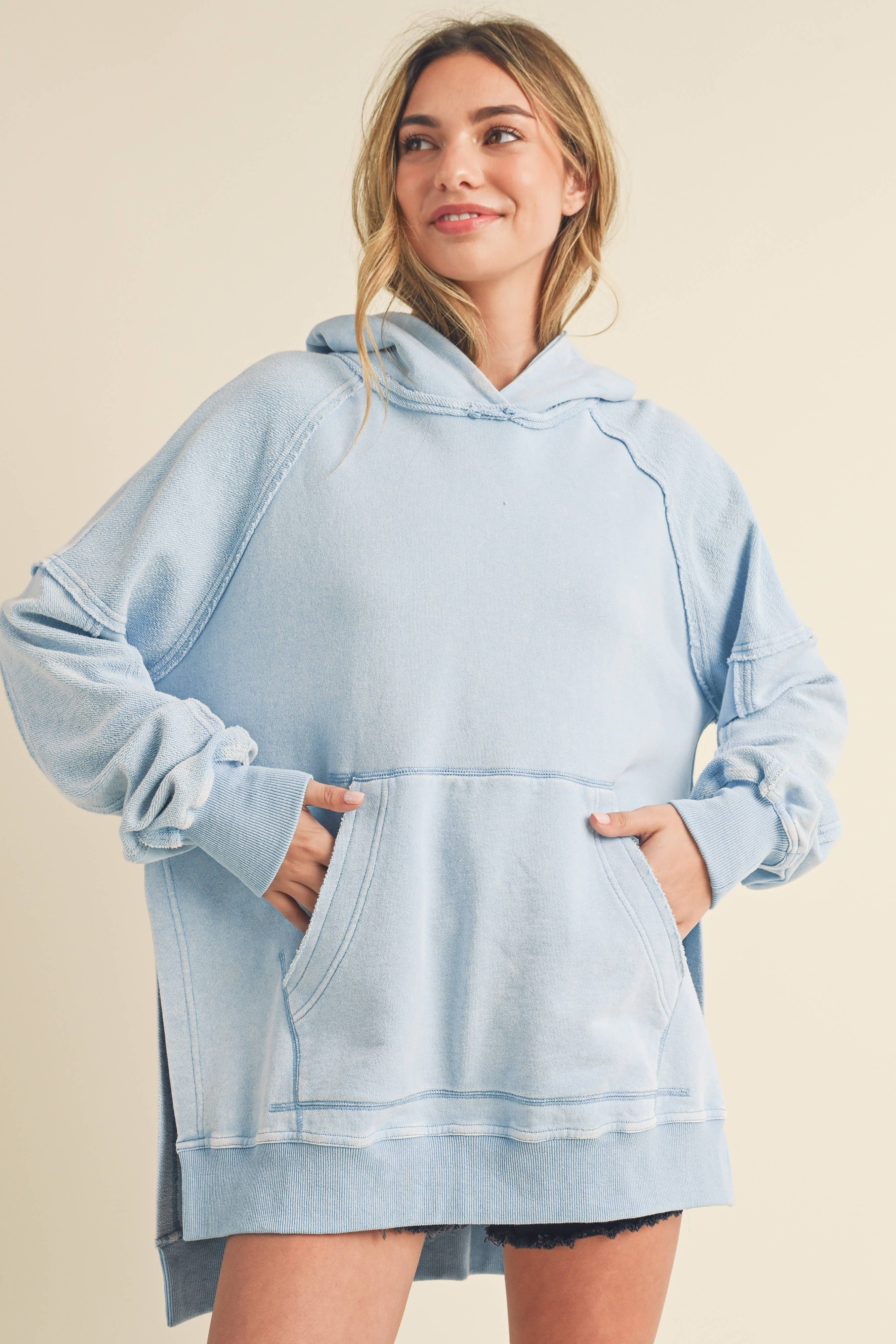 AEMI + CO – wholesale Hoodie – Women's – 966CK Deb Washed Hoodie 564