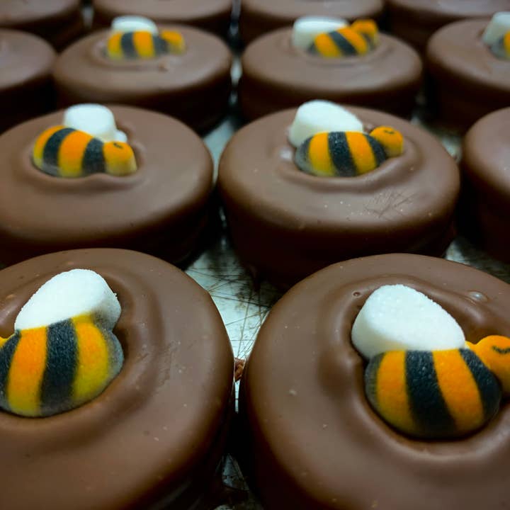 O'Shea's Candies Sweet Shop - Wholesale Chocolate Covered Sweets - O’Oreo “Bumblebee” 🐝 Milk Chocolate 2PK