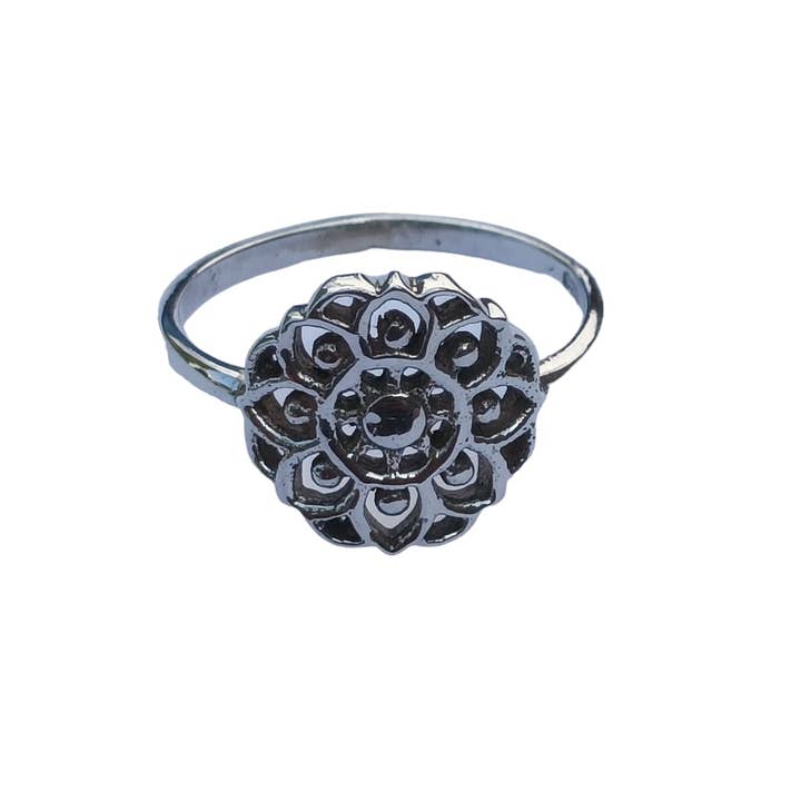 Belle bague faite main en argent sterling 925 en forme de fleur pour la vente par SILVER CAVE