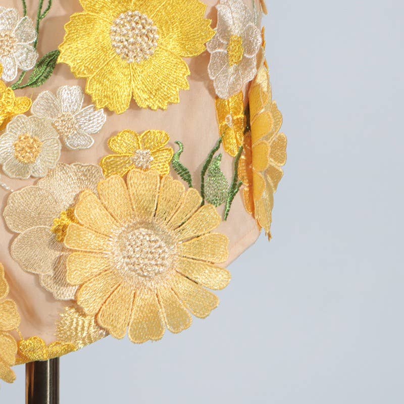 Jaune Robe courte d'été chic à bustier avec appliqué floral 3D en vente sur Faire6