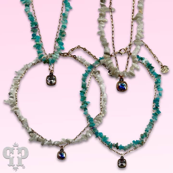 Pink Panache Brands - Wholesale Pendant/Charm Necklace - Chunky stone chip necklace with Austrian crystal