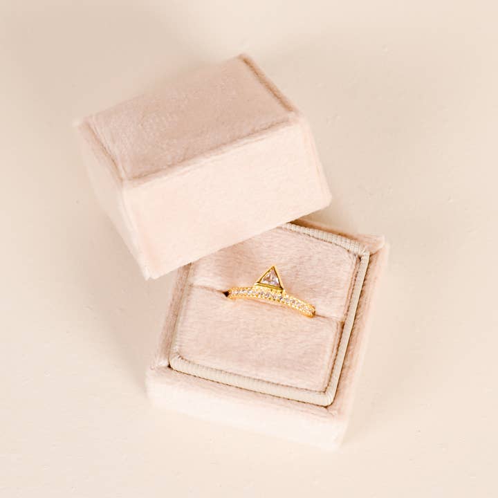 JaxKelly – Großhandel Schmuckschatulle/-Organizer – Velours-Schmuckkästchen - quadratisch - Creme3