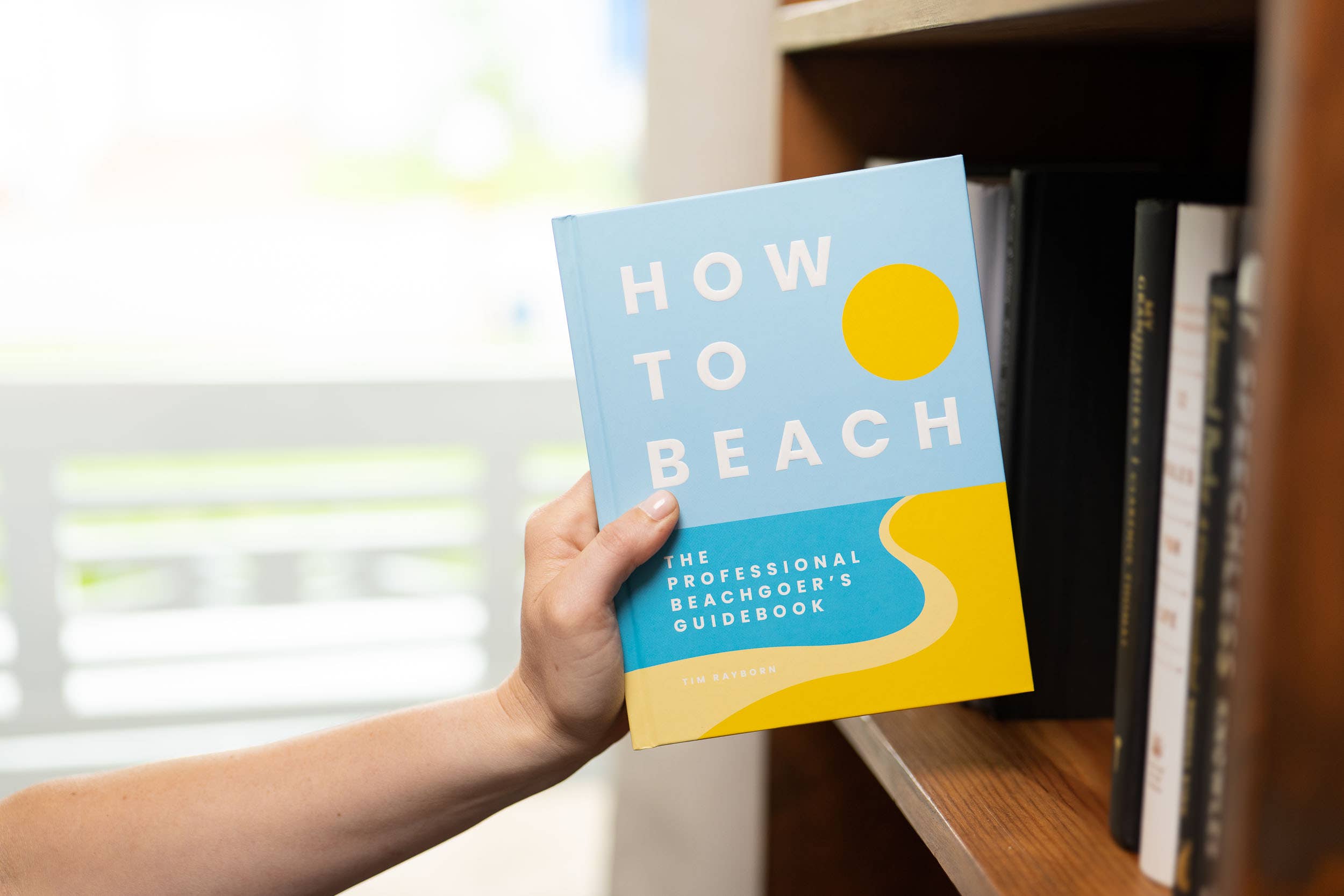 HarperCollins Focus - Wholesale Travel - How to Beach: The Professional Beachgoer's Guidebook6