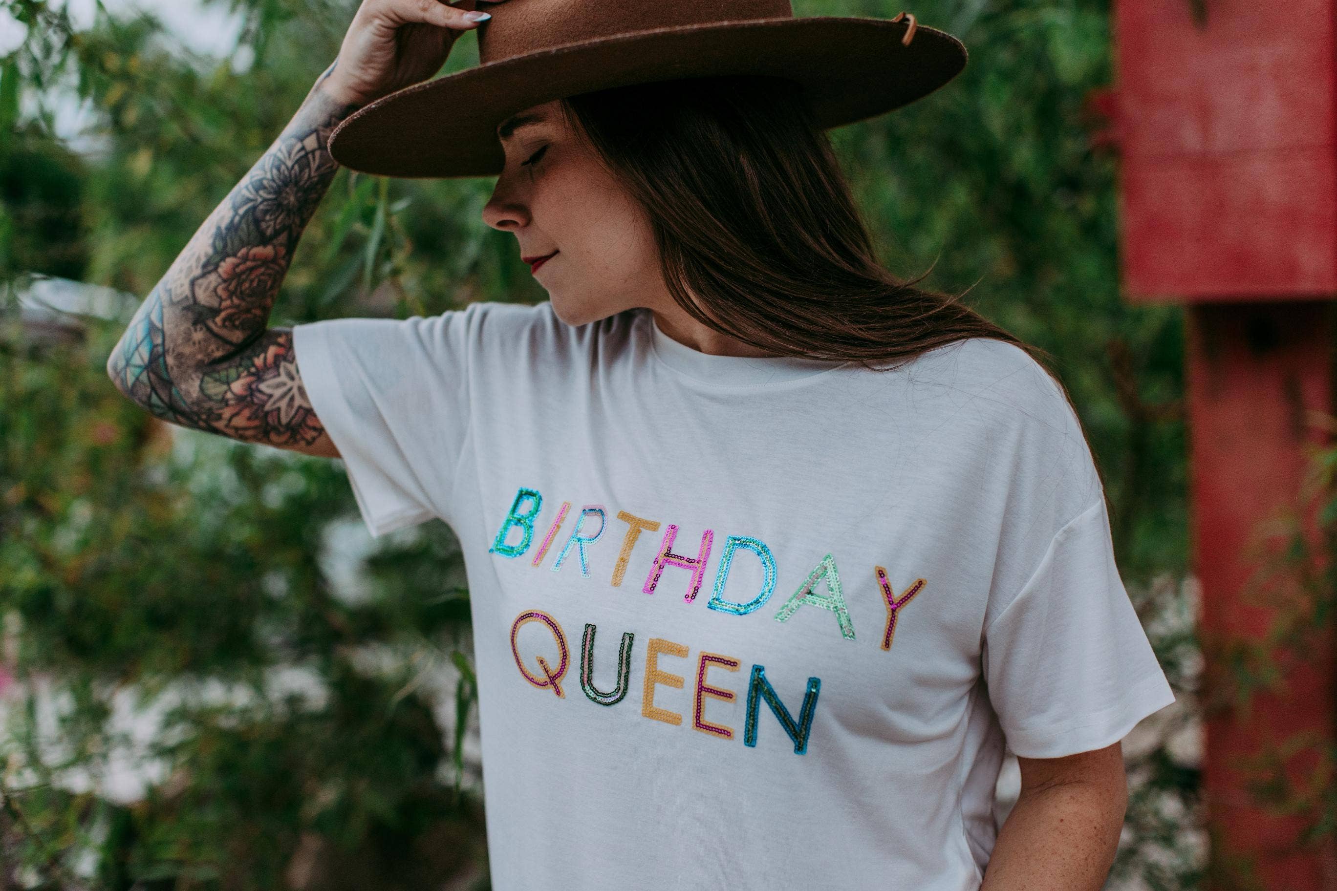 GoldenU - Wholesale Screen Printed T-Shirt - Women's - MK400 Birthday Queen Sequins Tee0