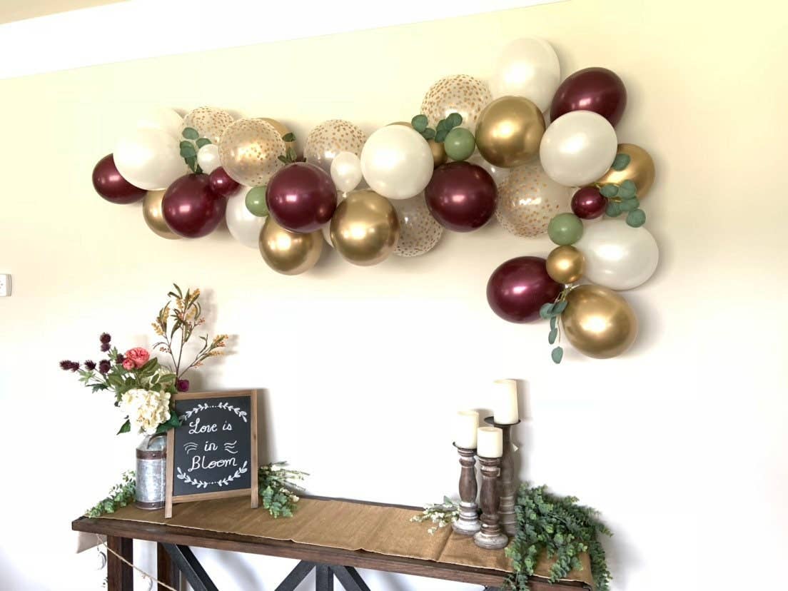 Hullaballoons - Vendita all'ingrosso Bandierine/Ghirlande - Ghirlanda di palloncini bordeaux ed eucalipto | Kit fai da te10