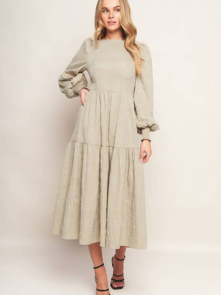 Ein strukturiertes gewebtes Midikleid - ID21707 für den Großhandel von FLYING TOMATO