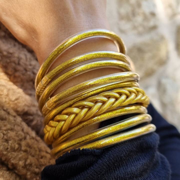 LAUVEA BOUTIQUE - Wholesale Jewelry Set - Set of 9 buddhist bangles - gold