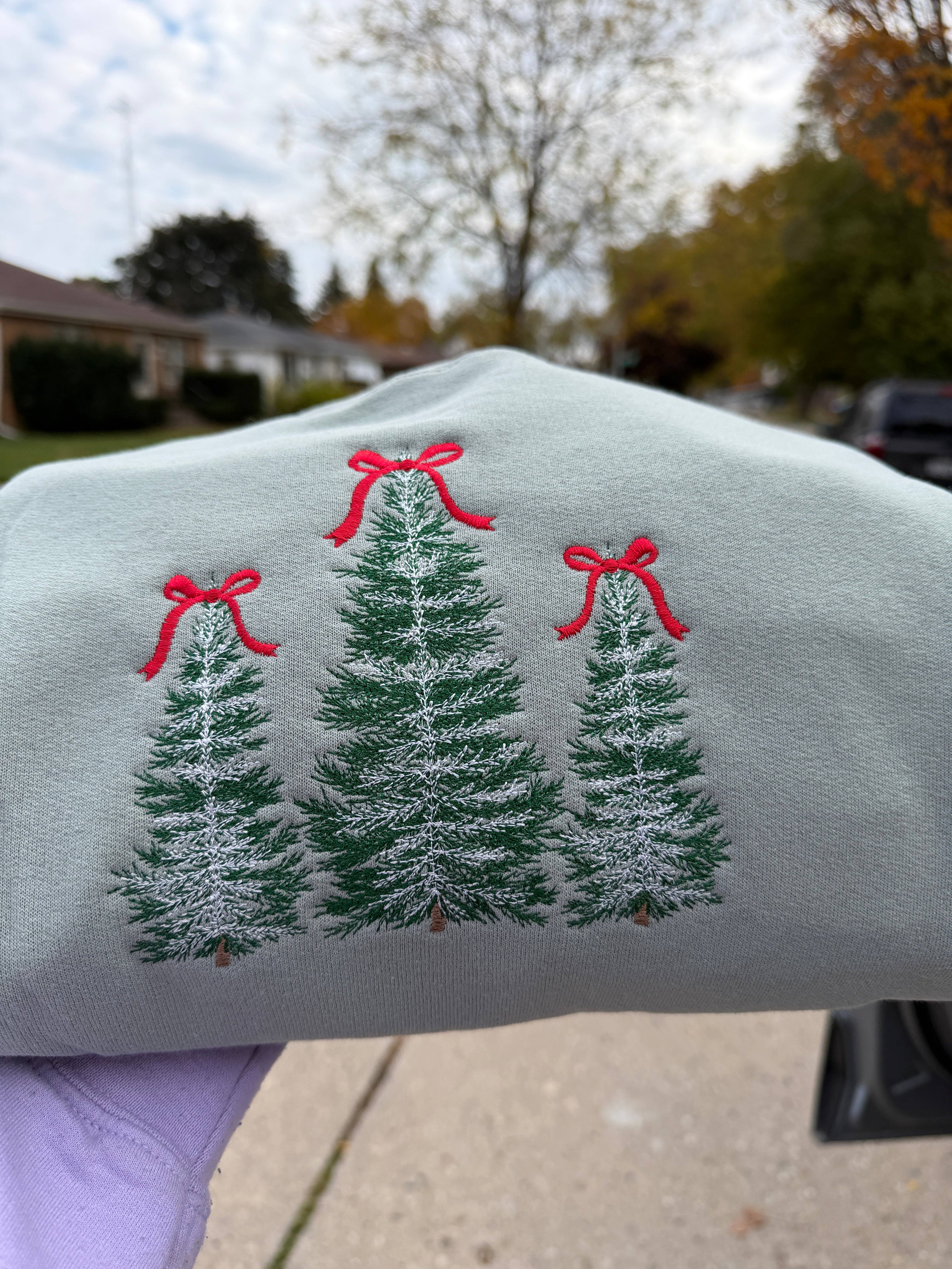 Simple threads by Jocelyne - Wholesale Sweatshirt - Women's - Trio Embroidered Pine trees2