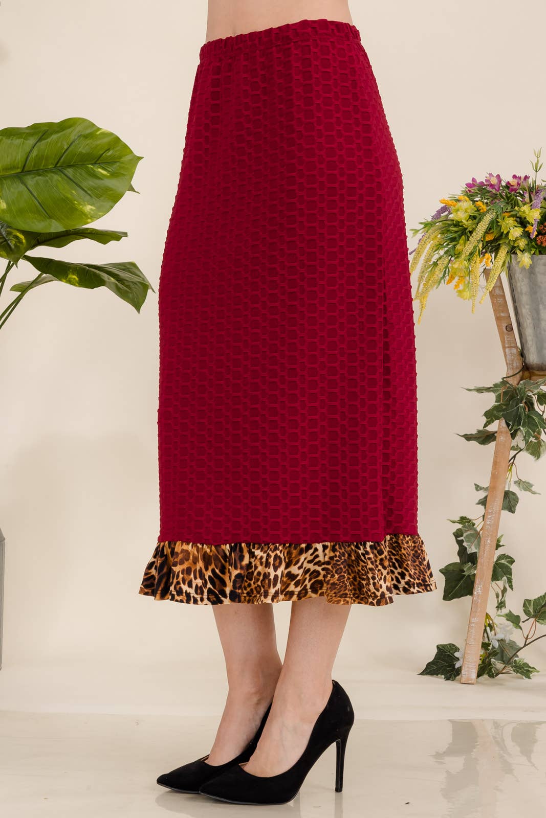 Celeste Clothing - Wholesale Skirt - Women's - PLUS MODEST HONEYCOMB SKIRT w ANIMAL HEMLINE -CS43917-PL16