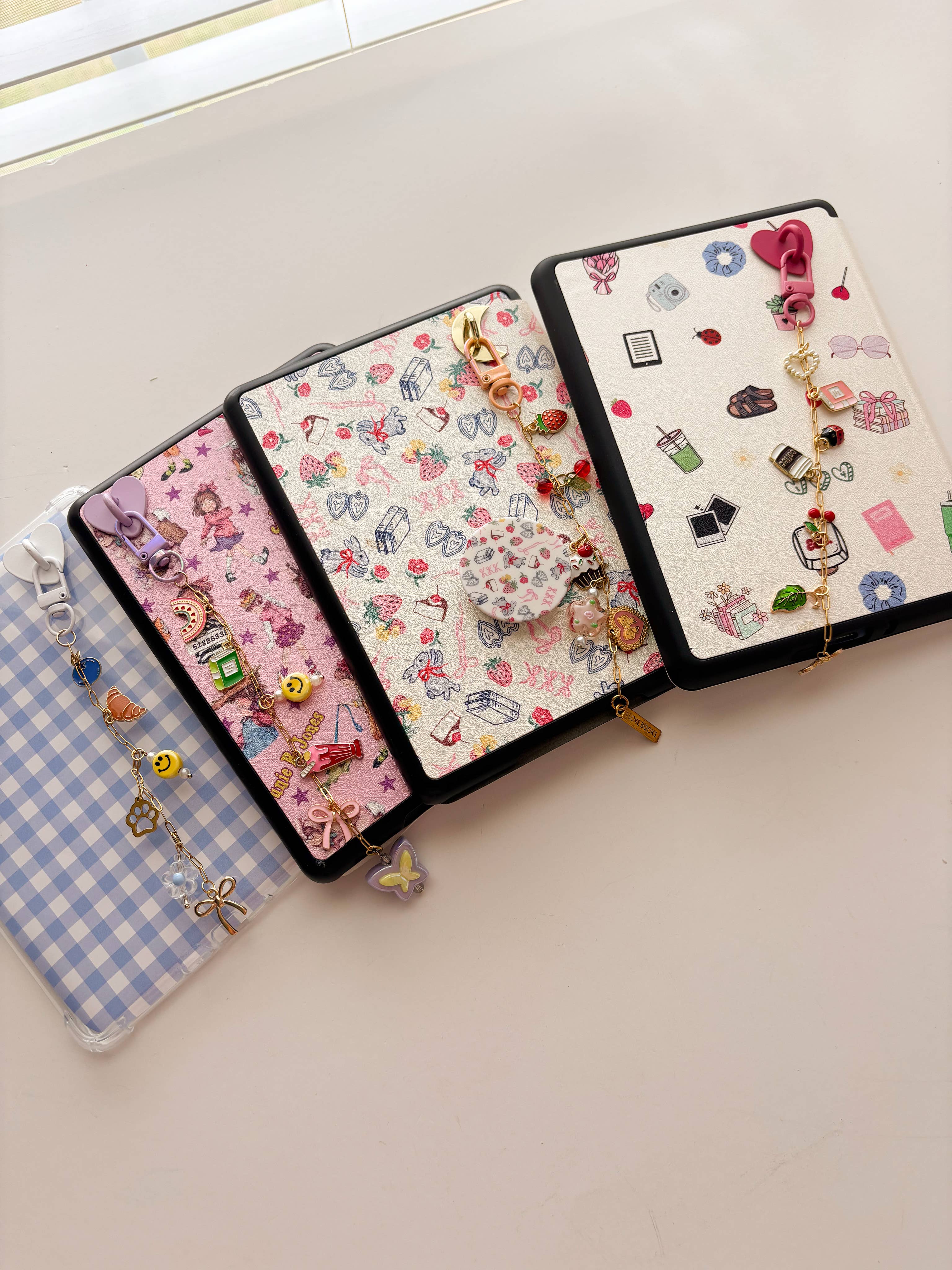 Lover's Library - Wholesale Individual Charm/Pendant - Girly Kindle Charm2