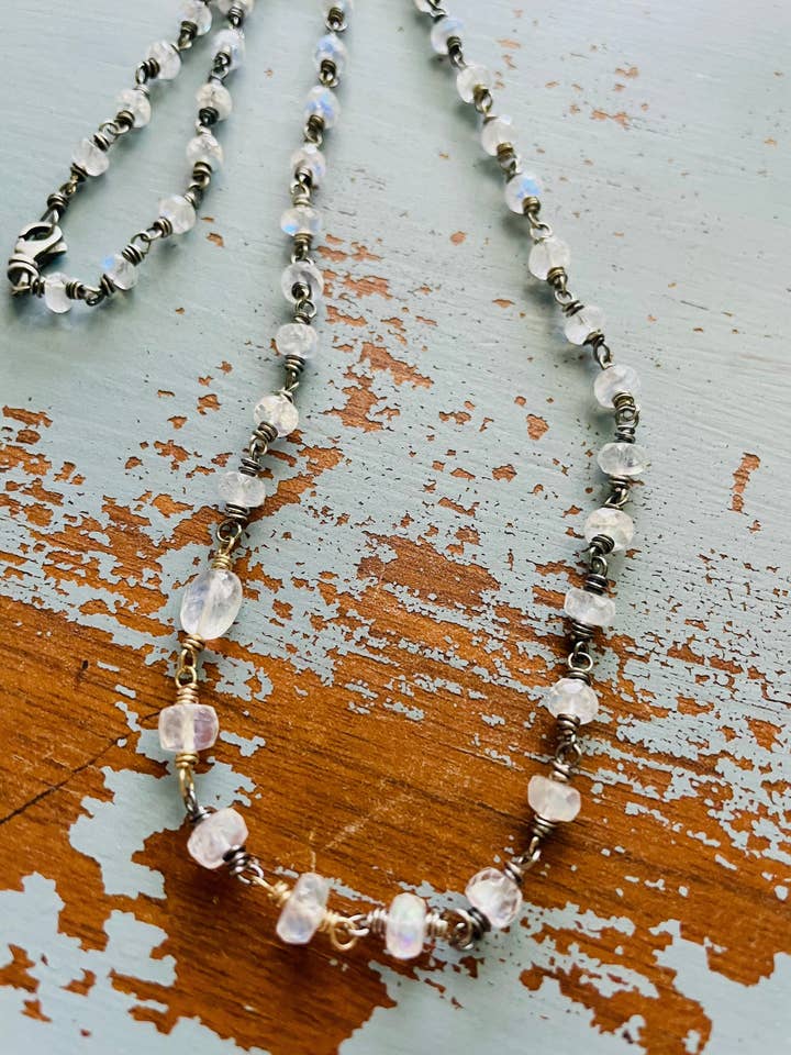 Colar de Prata Esterlina e Ouro 10K com Pedra da Lua AAA por atacado de Peaces of Indigo