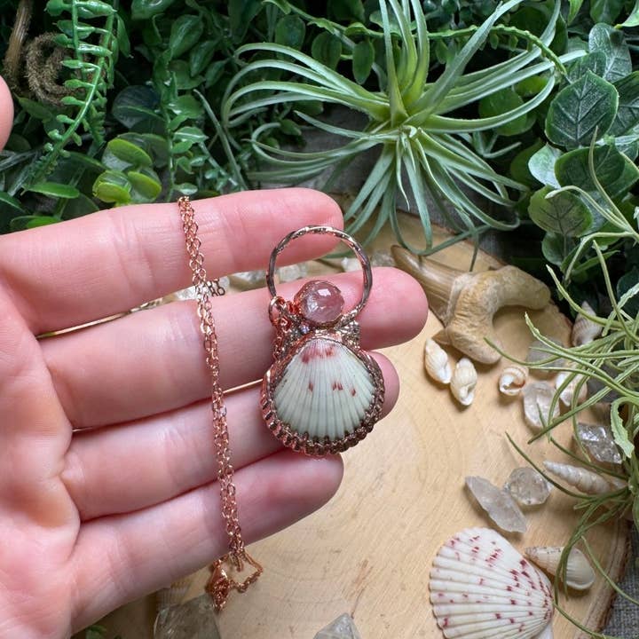 Copper Ashes - Wholesale Pendant/Charm Necklace - Kunzite and Scallop Shell Necklace3