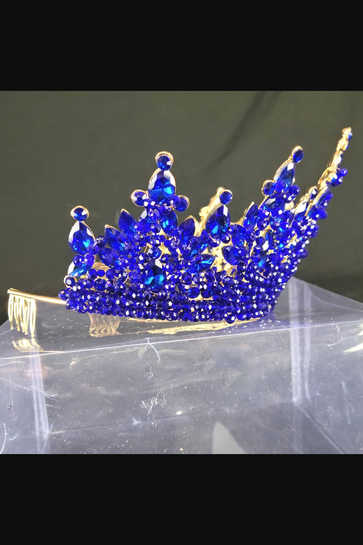 Chicas - Wholesale Tiara - Women's - Beautiful metal tiara with crystal balls and jewels HT97716