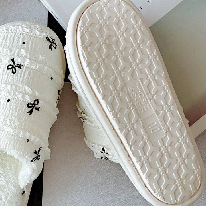 White NEW STYLE HOME WARM PLUSH NON-SLIP COTTON SLIPPERS_CWMM2952 for wholesale on Faire