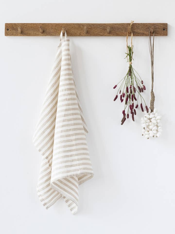 Linen tea towel in Striped in natural | Kitchen towel for wholesale by MagicLinen (We handle U.S. import procedures for you)