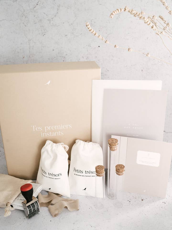 Das Geburtsset „Deine ersten Momente“ + SET für den Großhandel von Revivre