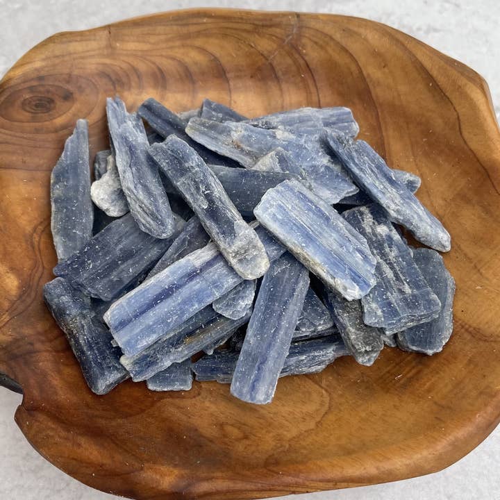 Good Juu Juu – wholesale Andlig sten/kristall – Raw naturlig blå kyanit kristall0