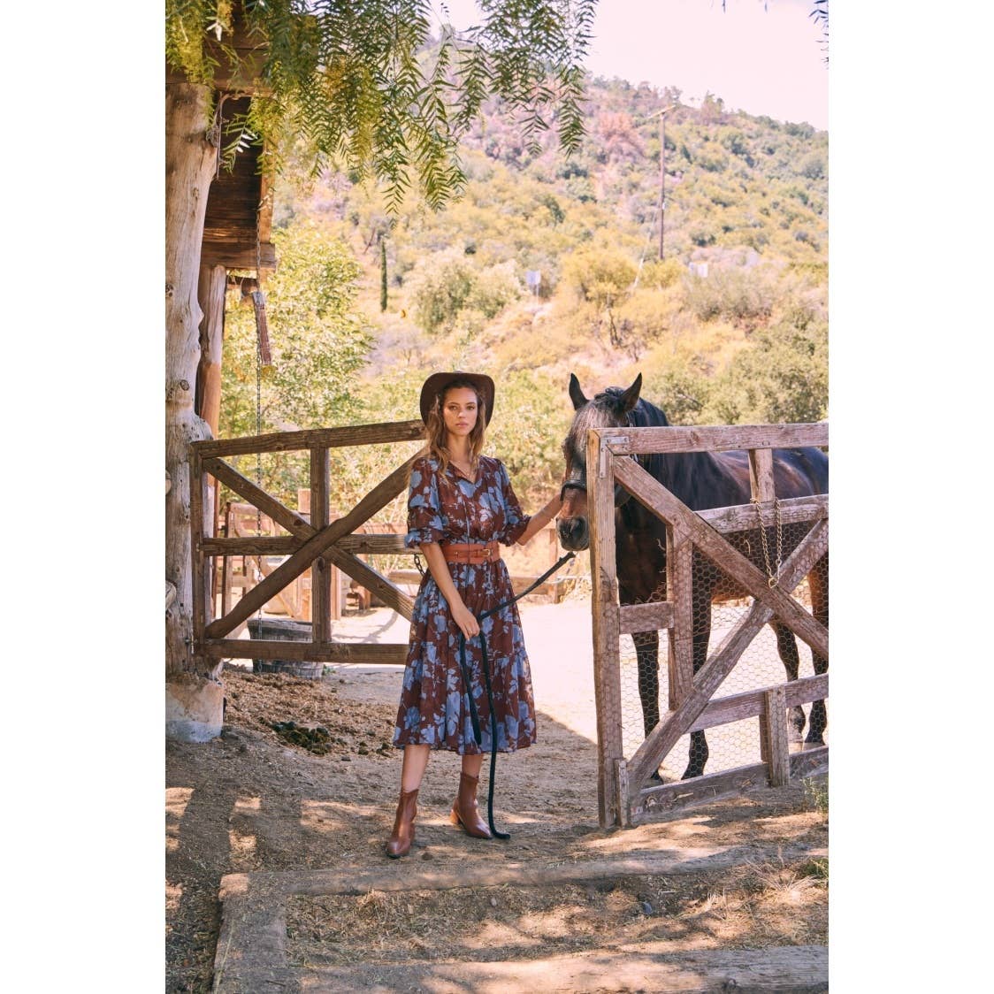 in february - Wholesale Dress - Women's - DREAMY JACQUARD FLORAL MIDI DRESS WITH STATEMENT SLEEVES13