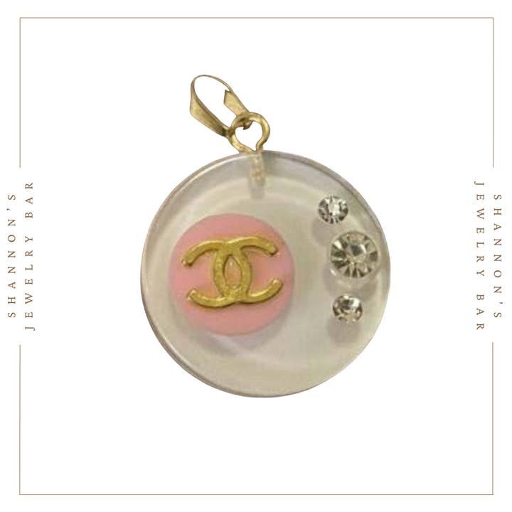 Shannon's Jewelry Bar – wholesale Individual charm/pendant – CHANEL Charm Zipper Pull Gold CC White and Pink Round 22mm 9