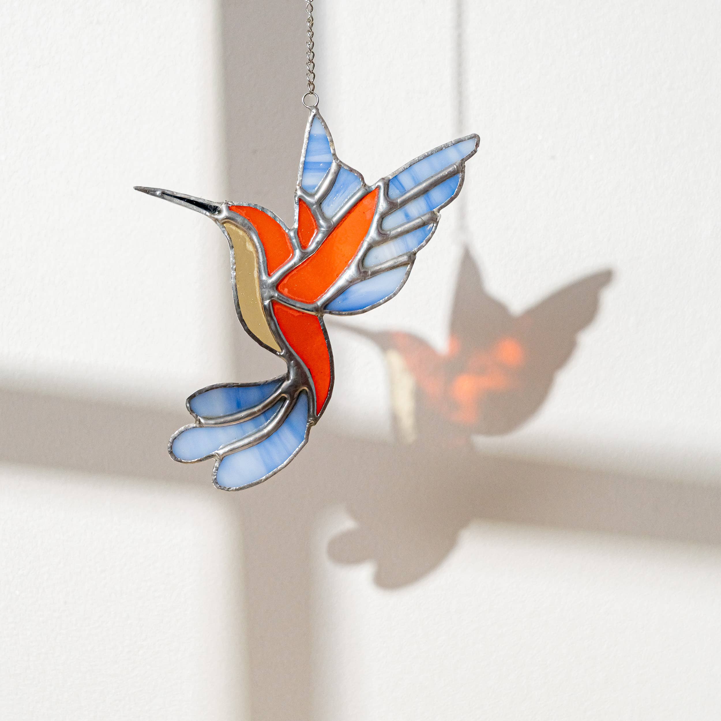 MondoBellissimo - Wholesale Suncatcher - Stained Glass Hummingbird Suncatcher F358