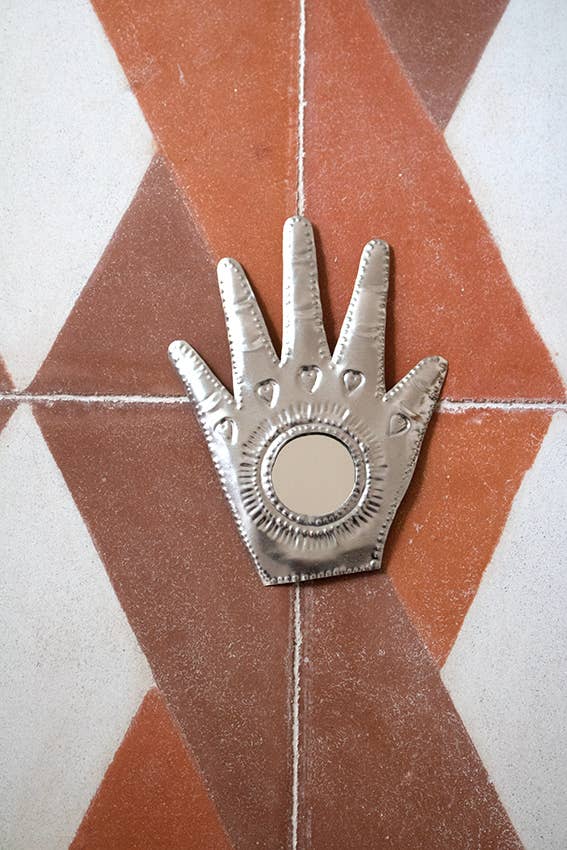 P.I.Project America - Wholesale Ornament Set - Ornement en étain Milagro mexicain à main5