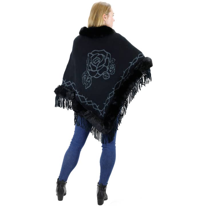 SURTIDO PONCHO DE PIEL CON FLECOS Y ESTAMPADO DE ROSAS 196 de venta al por mayor en Faire