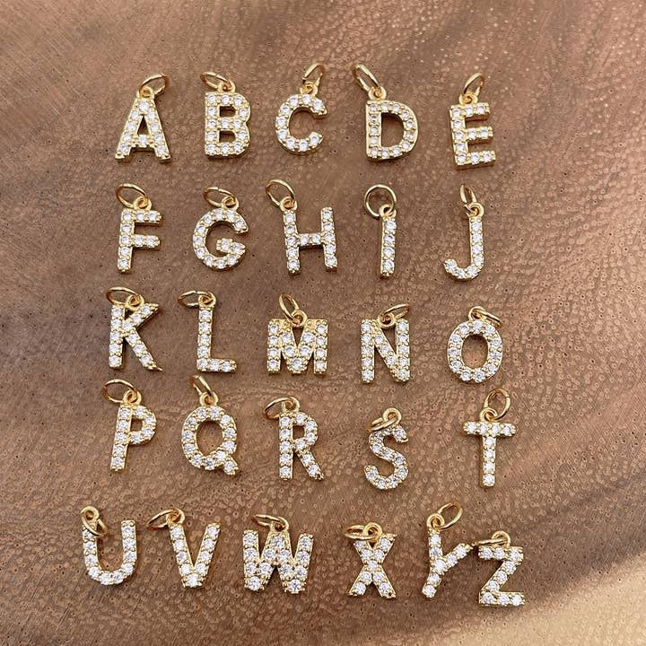 Beads Creation - Vente Breloques/médailles personnalisées - Breloques initiales en or CZ Micro Pavé, lettre A-Z CP48224