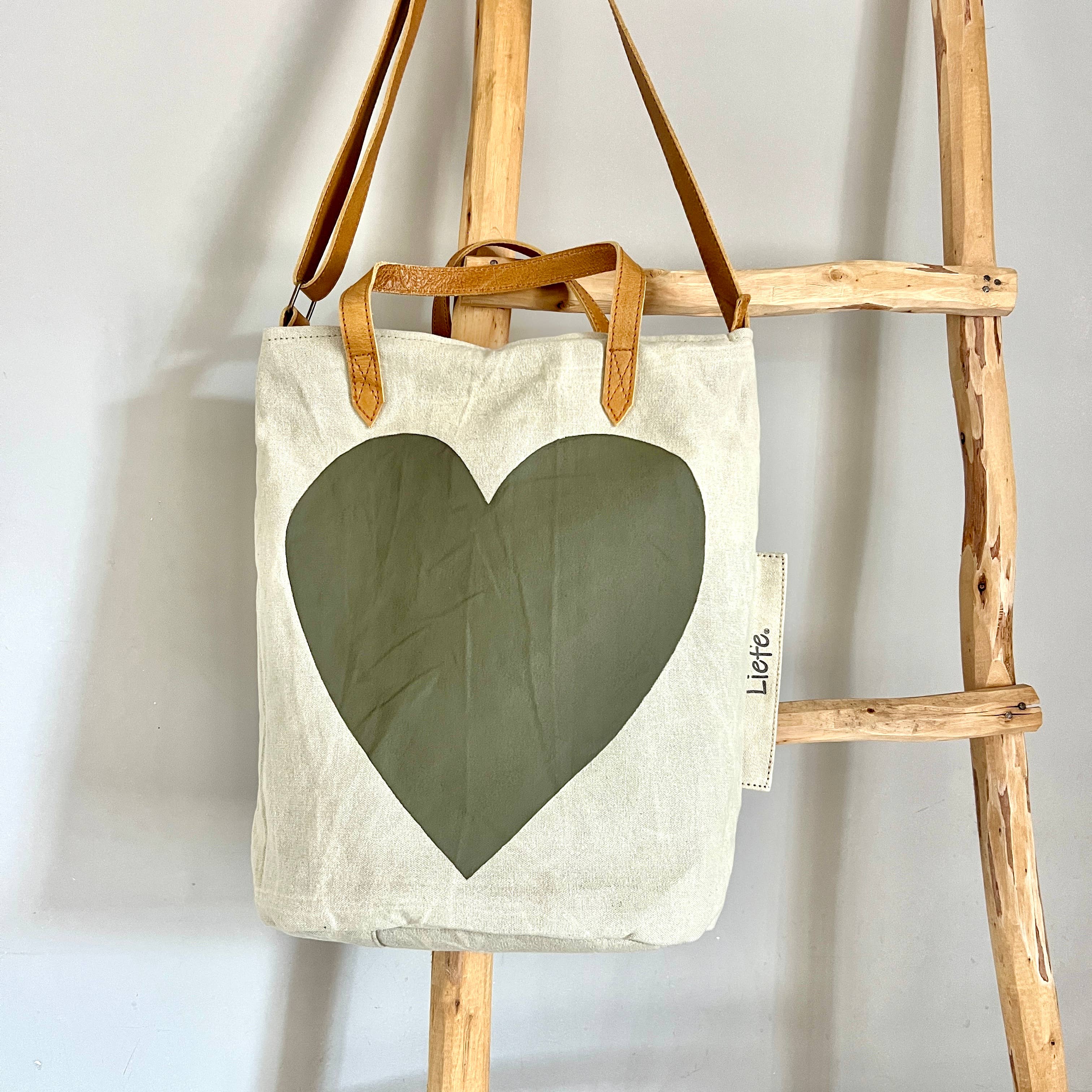 Liefe NL – wholesale Axelväska - Dam – BucketBag hjärta mörk oliv (vintage ljus canvas) NY4