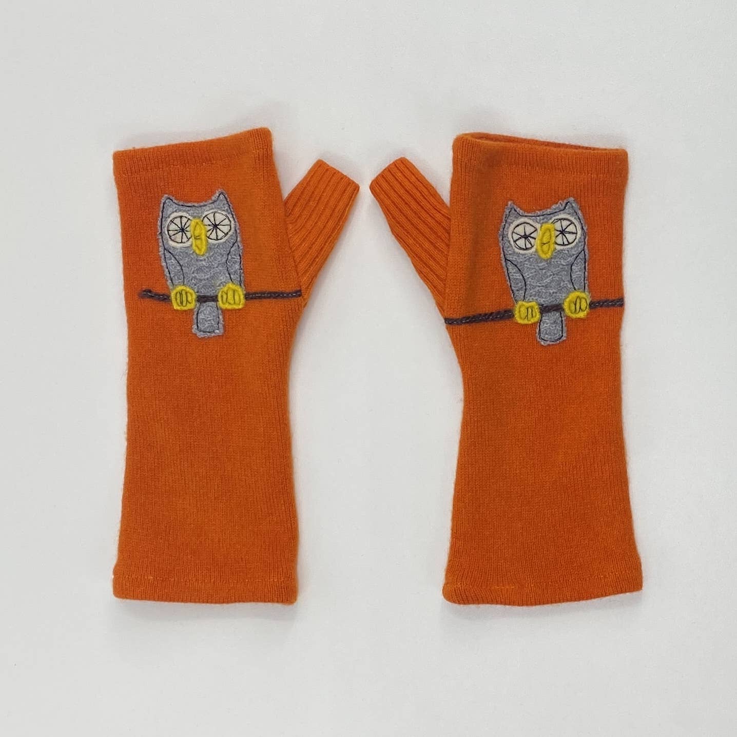 Sardine Clothing Co. - Wholesale Gloves - Women's - Fingerless Cashmere Gloves-Owl6