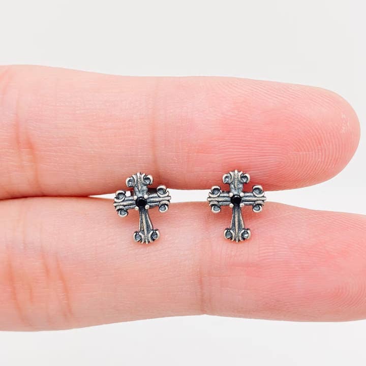 Mio Queena – Engroshandel Ørestikkere – S925 Sterling Sølv Vintage udskårne kors ørestikker - GT