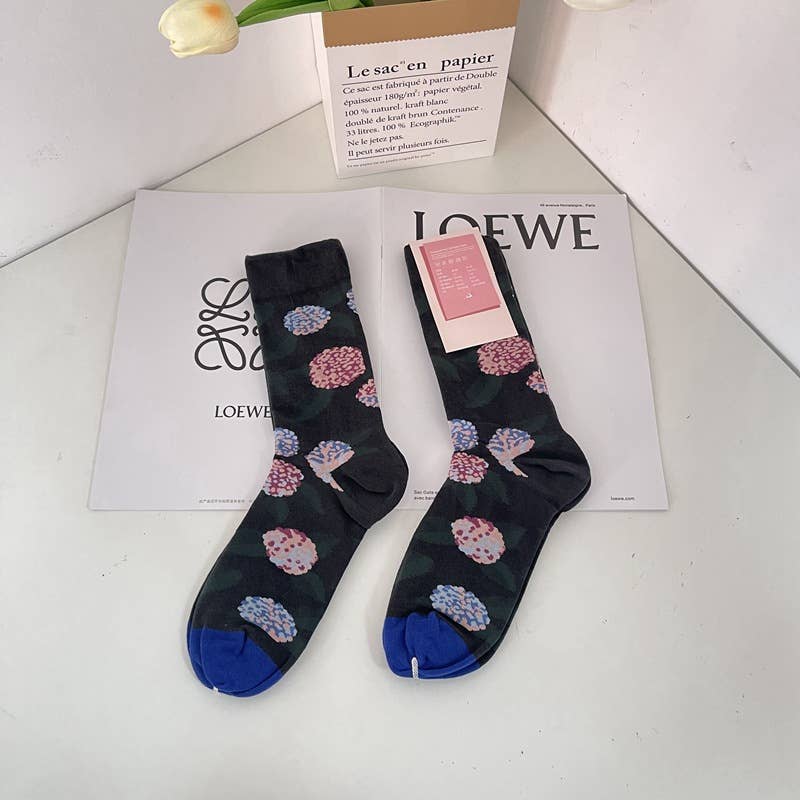 Tourtiwi - Wholesale Socks - Unisex - Retro Art Abstract Print Mid-Calf Socks19