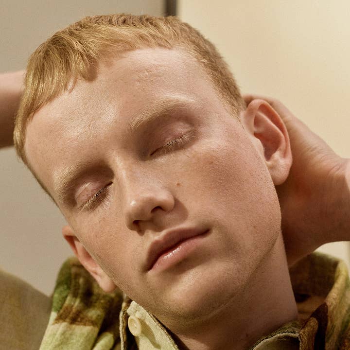 Ware Cosmetics - Wholesale Makeup Setting Spray/Powder - POREBOY: Mattifying Pore Minimizer Stick4