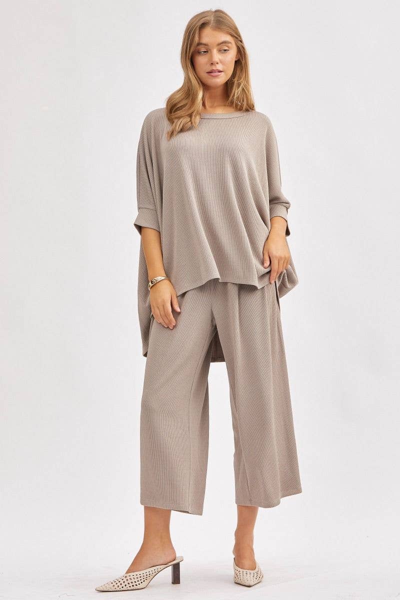 Dear Scarlett – Engroshandel Top- og buksesæt (IKKE Loungewear) - Dame – Solid Bluse + Bred Ben Sæt TRVSET-BALI3