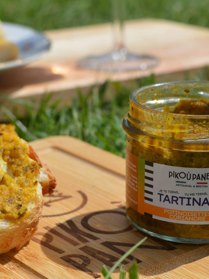 Spread - Coriander Squirrels for wholesale by Pikoù Panez