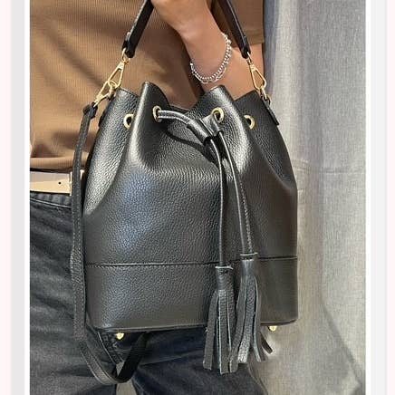 Z et Z - Wholesale Shoulder Bag - Women's - Large grained leather bucket bag 20261