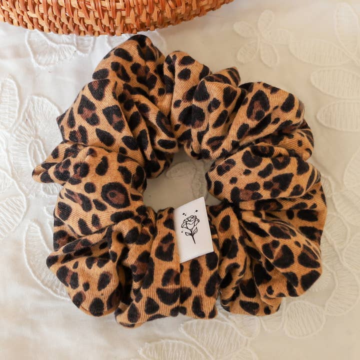 Cheetah for wholesale by Wild Rose Accessories