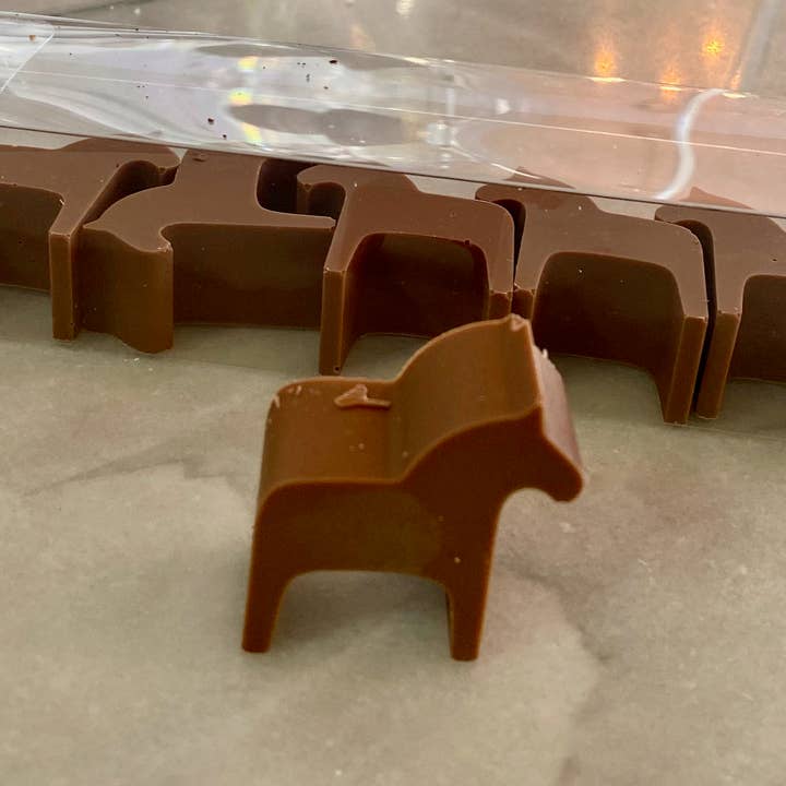 Nantasket Sweets By Swedes - Wholesale Chocolate - Swedish Dala Horses Chocolate Box 5/box4