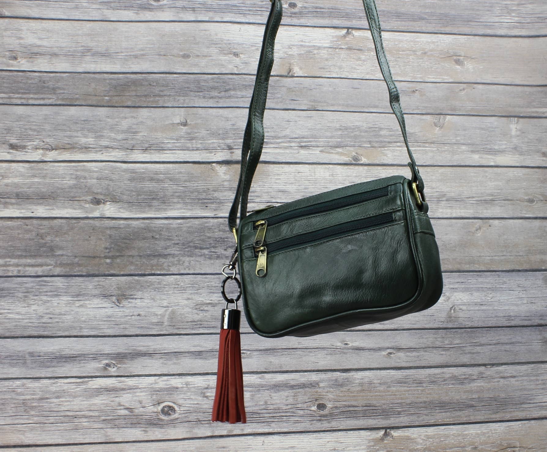 Leather Impressions Inc - Venta al por mayor Llavero - Mujer - Accesorio y llavero para bolso de piel con borlas10