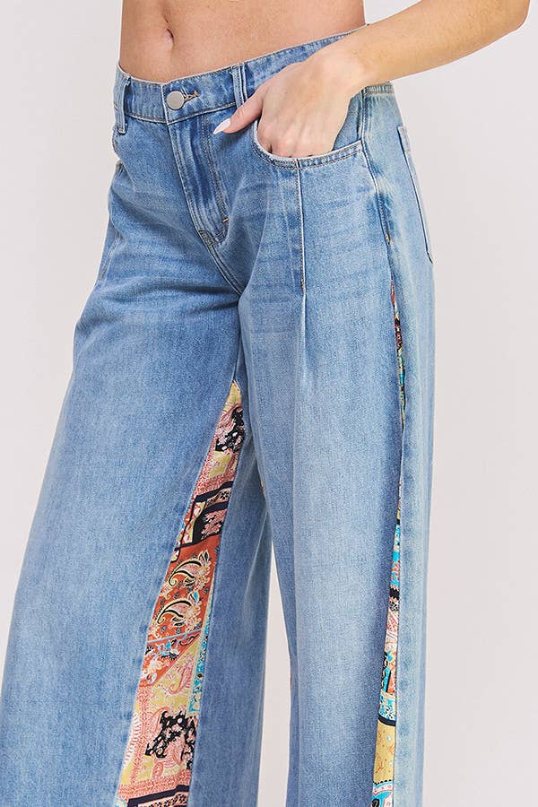 JADE BY JANE – wholesale Jeans - Dam – LAPPTÄCKE MED RAK BENBYXA MED MELLANHÖJD PAISLEYTRYCK6