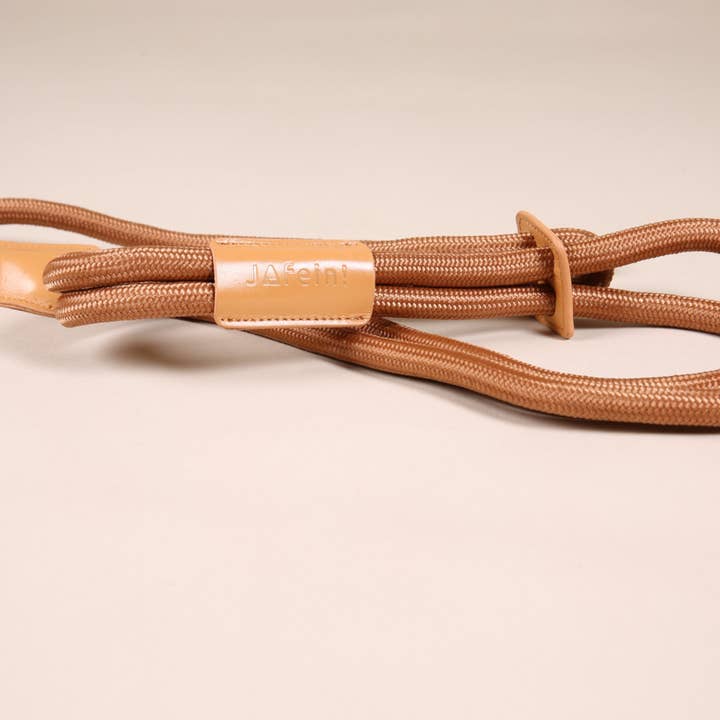 YeaFein! bruine hondenriem Lyon voor wholesale door JAfein!® Dogs & Style