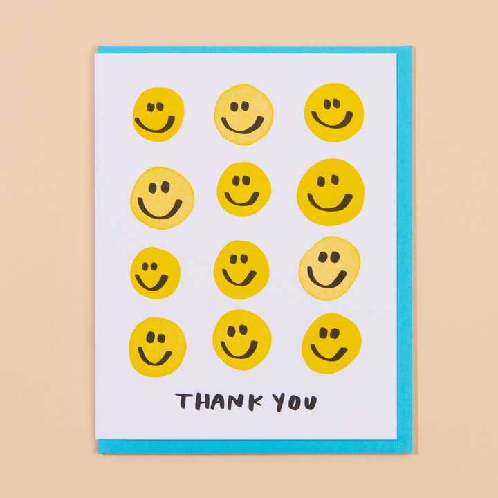 And Here We Are - Venta al por mayor Tarjetas de agradecimiento - Tarjeta de felicitación Letterpress "Smiley Thanks" - Fabricada en EE. UU.0