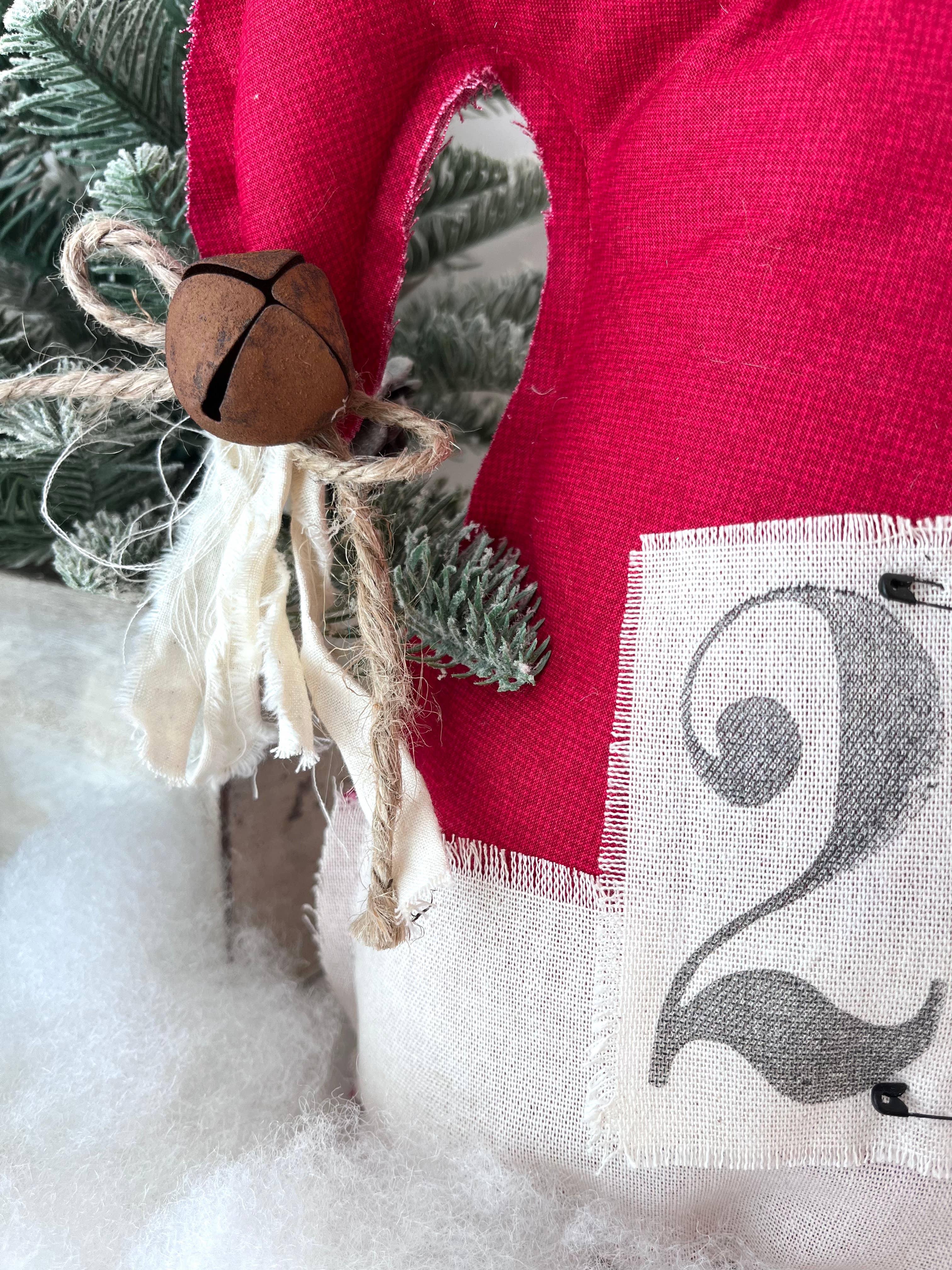 Kate + Em – Escultura por atacado – Grande Chapéu de Papai Noel Primitivo Decoração de Casa de Natal - 3 Opções 2