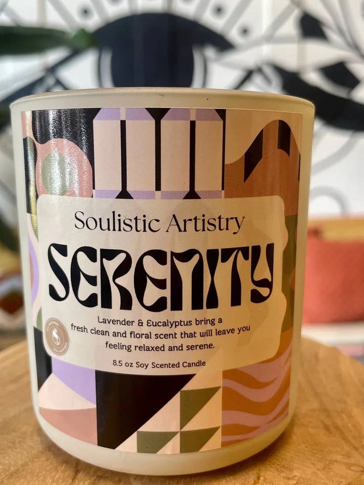 Bougie abstraite lavande de 8 oz pour la vente par Soulistic Artistry