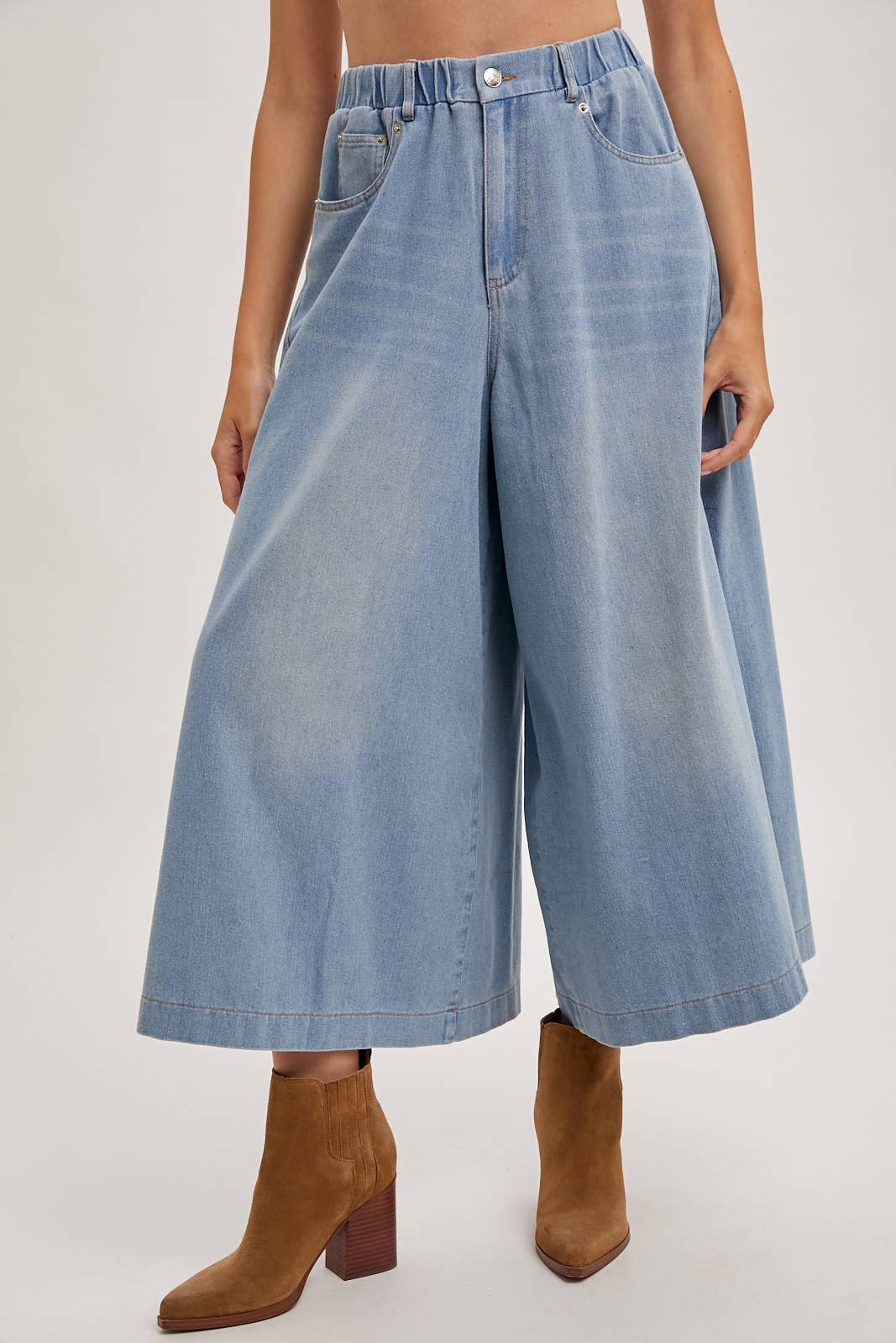 Bluivy – calças de ganga - Mulher por atacado – JEANS JEANS COM PERNAS LARGAS1