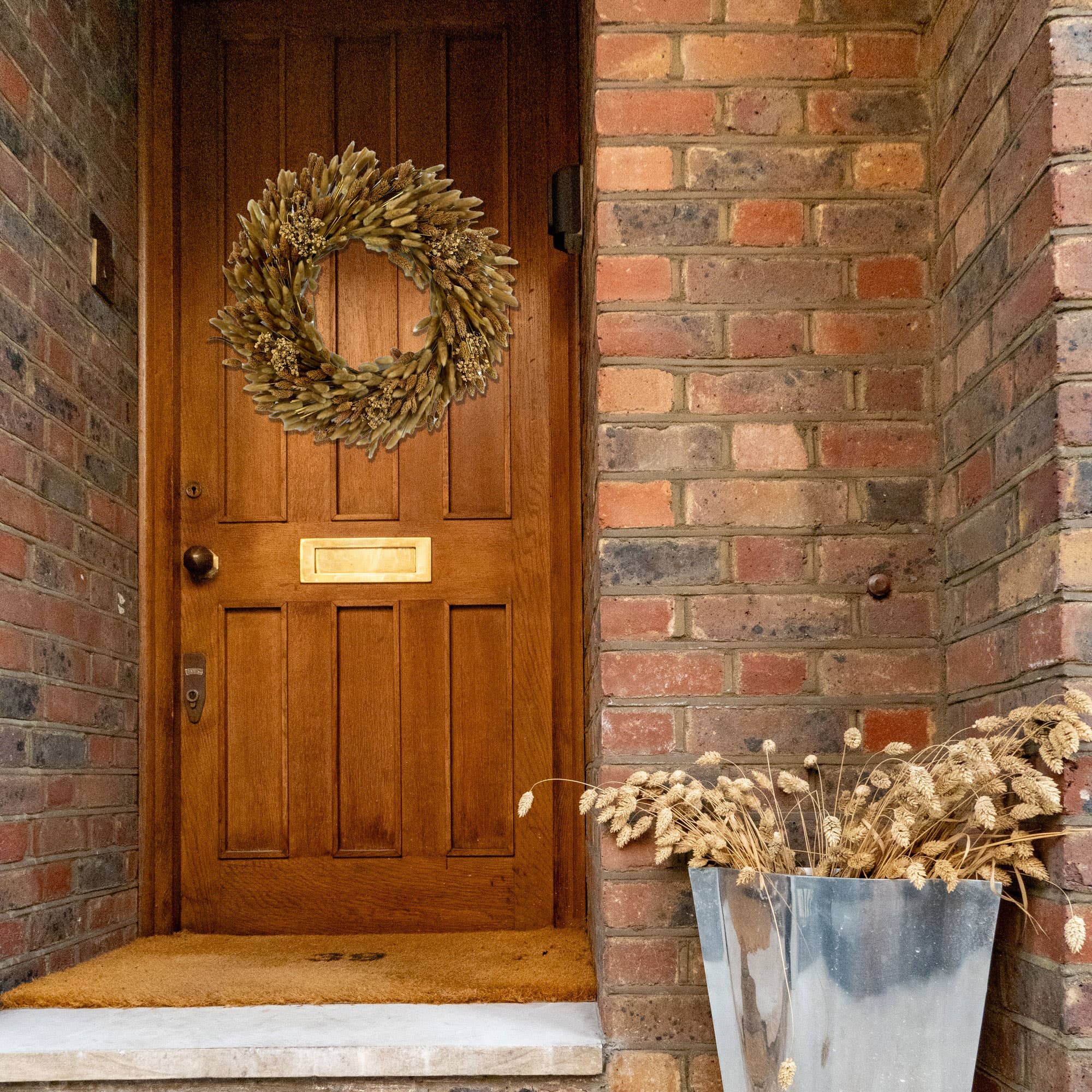 Galt International Company - Venta al por mayor Corona - Corona Otoñal de Hierba de Trigo Dorada Preservada Secada de 53 cm2