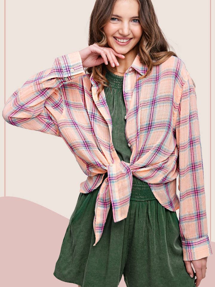 SRT7803-rutede skjorter med løs pasform med knap og rå kant for engroshandel hos La Miel